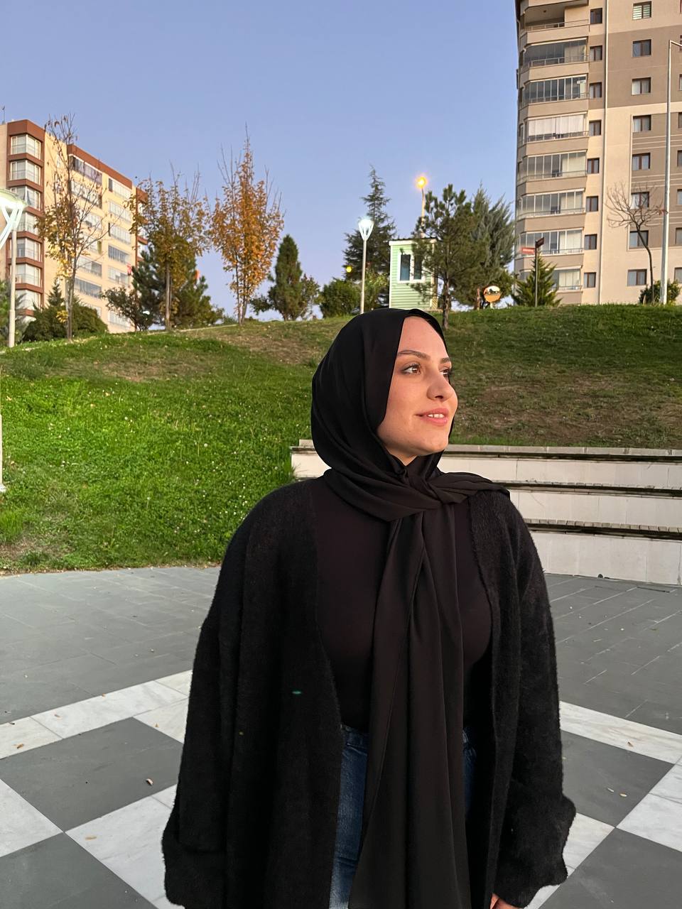 Sakallı Yumuşak Maxi Hırka - Siyah